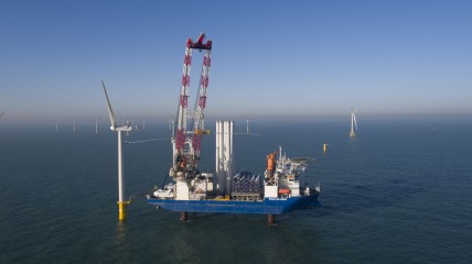 Aanleg windturbinepark op zee. Hoe doen ze het?