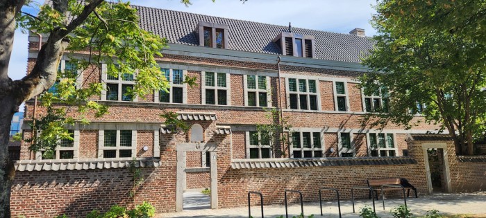 Begijnhof voorkanr.jpg