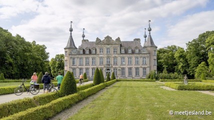 Kasteel van Poeke. Van top tot park