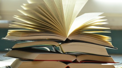KOEKEN & BOEKEN. Een literaire ochtend, op de koffie met lokale schrijvers.