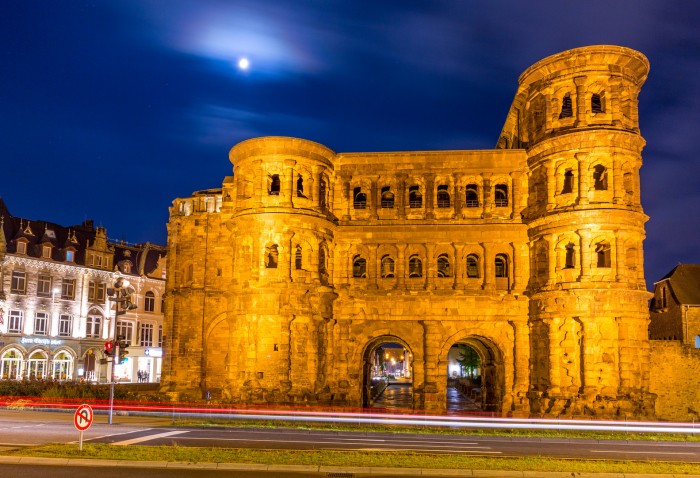 trier-porta-nigra-86321ee8-17a3-4469-844f-66b3de66dfc6