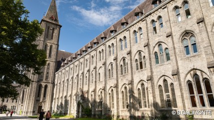 Daguitstap naar Louvain-la-Neuve en Abdij Maredsous