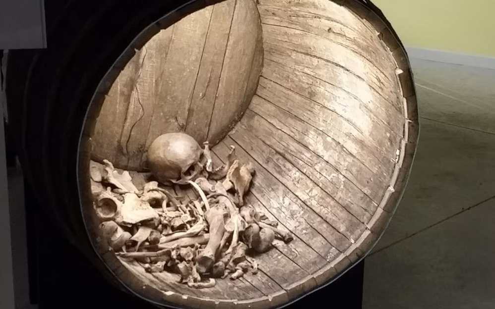 OP STAP MET STONES & STORIES