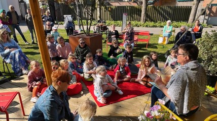 Voorleeswandeling 'Gebeten door lezen'