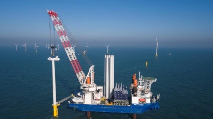 Bouwen windturbinepark op zee