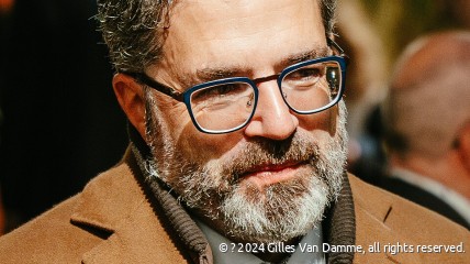 PANDEMIEËN ONTSLUIERD: Lessen van COVID-19 en de Weg Vooruit