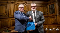 Haal het Jubileumboek van 150 jaar Davidsfonds in huis