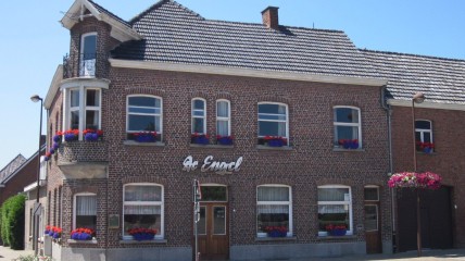 Gastvrouwen van De Engel