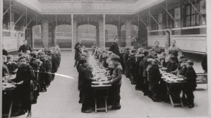"Van kabas tot rugzak" 200 jaar Nederlandstalig onderwijs in Brussel.