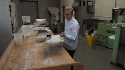 Ovenburen rond de bakoven
