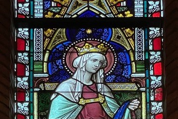 Kleurrijke parels: geheimen van glasramen onthuld