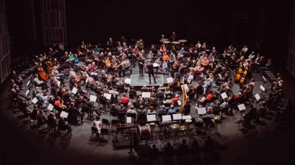 Club Surround door Brussels Philharmonic